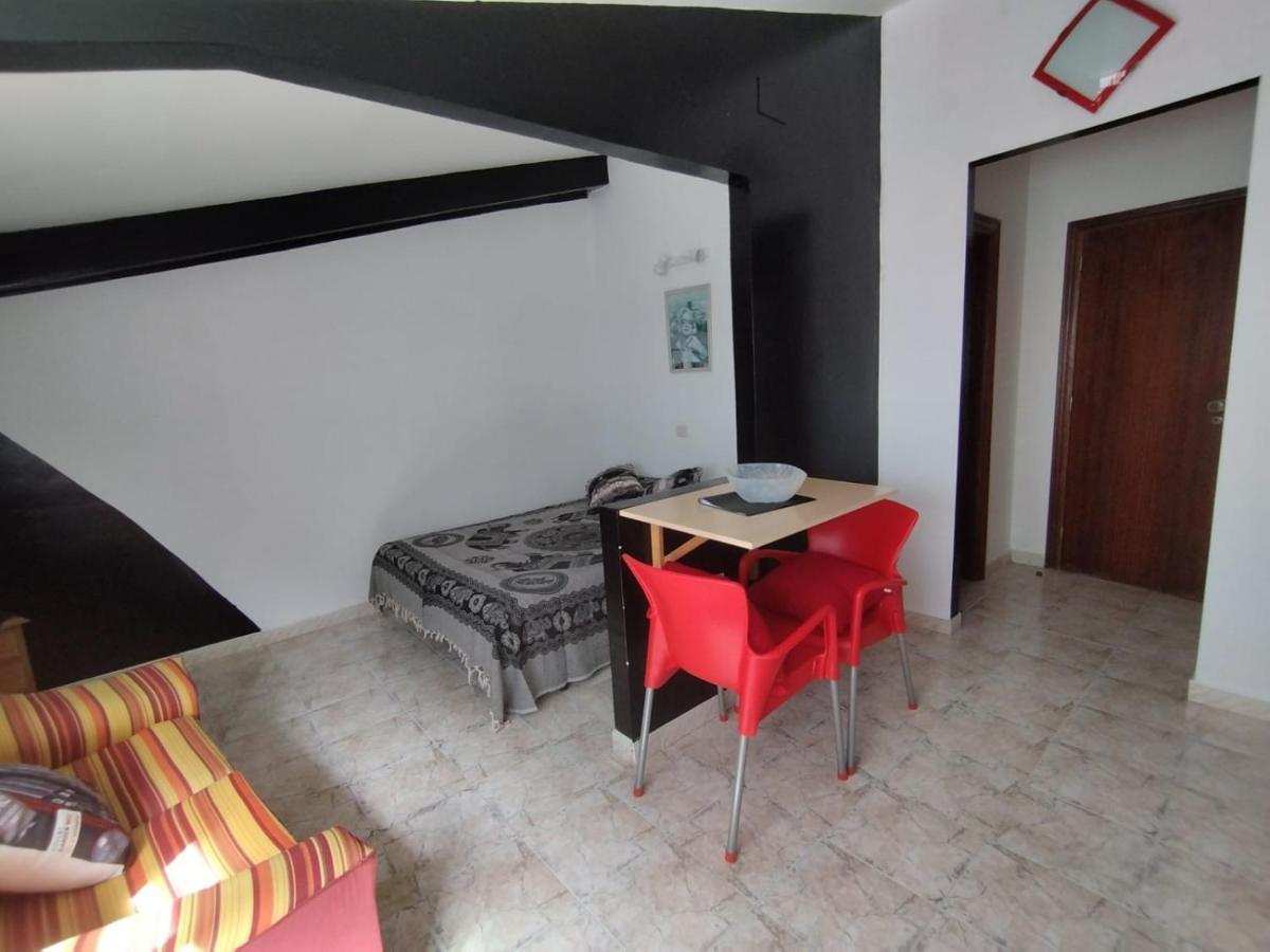 Apartamentos Blanco Y Negro A Guarda Extérieur photo
